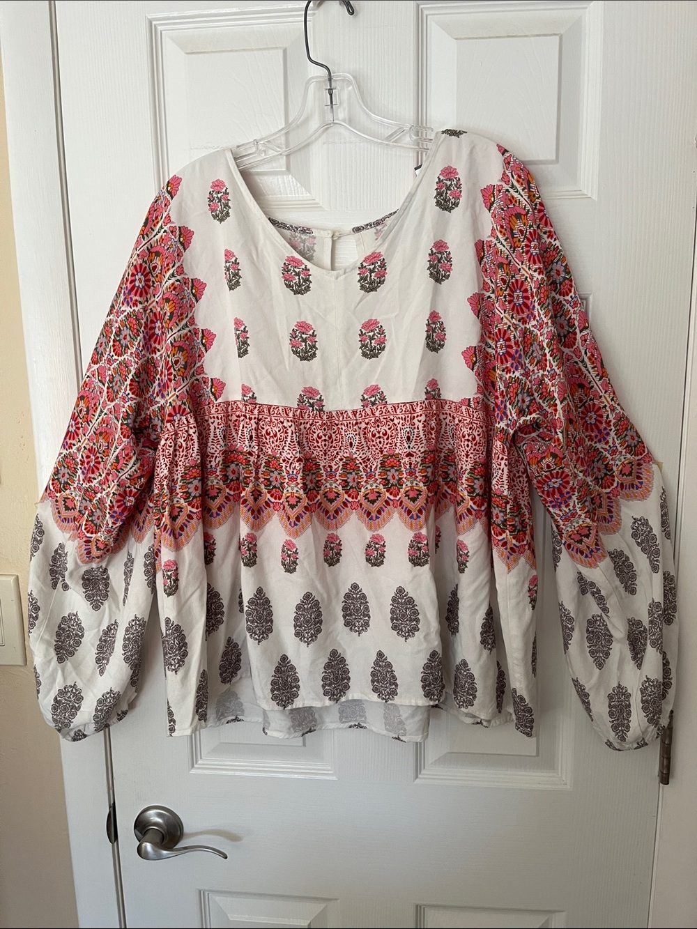 Sundance Boho Floral Peasant Top paisley print White and Pink puff sleeve Med